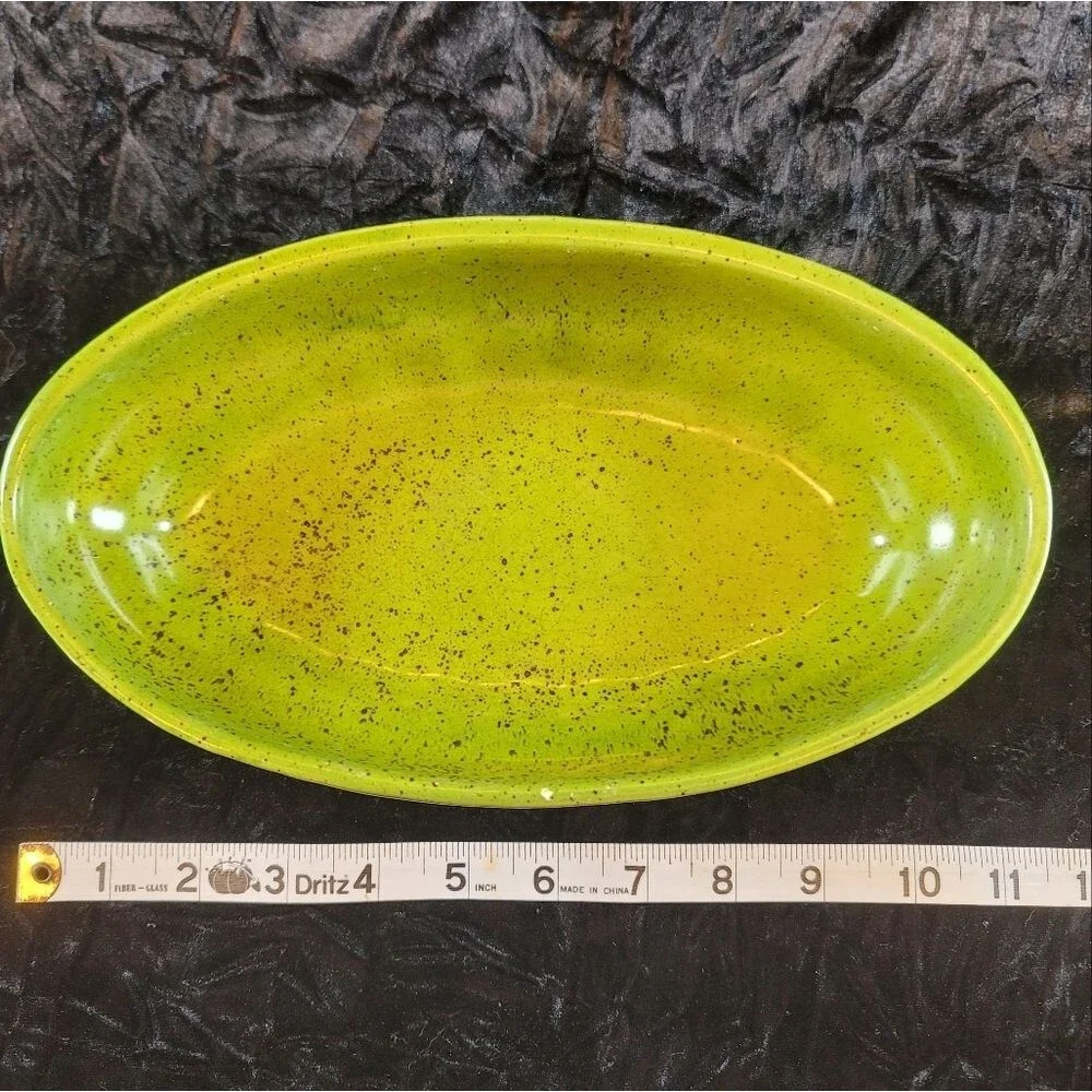 0782. 1974 ~ Vintage ~ Collectable ~ Haeger Pottery ~ Bright Green Speckled Glaz